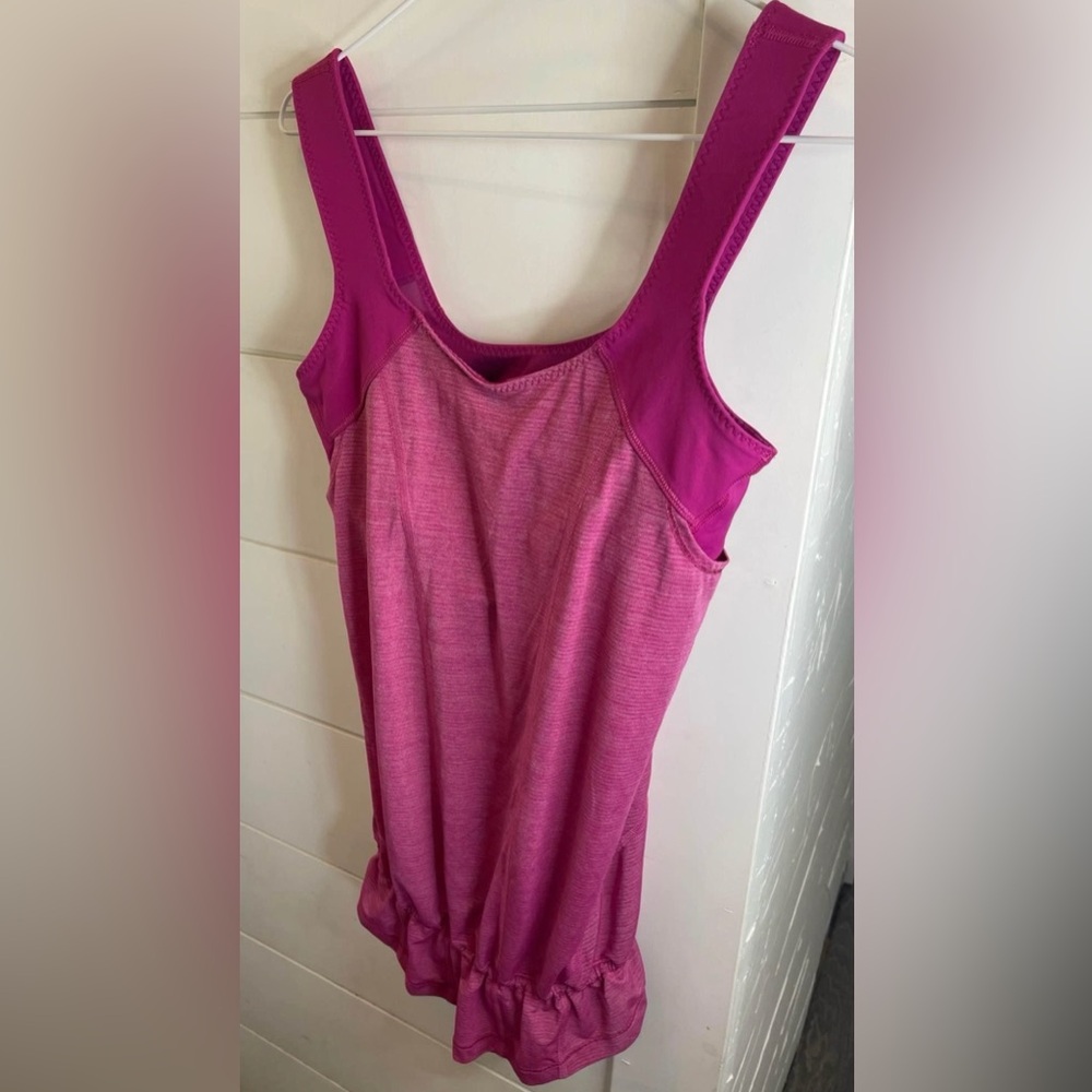 Lululemon tank size 8